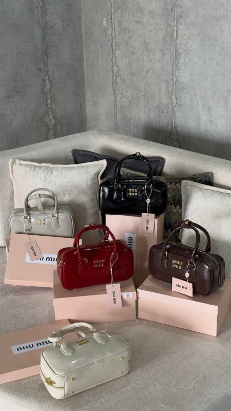 شنطة ميو ميو